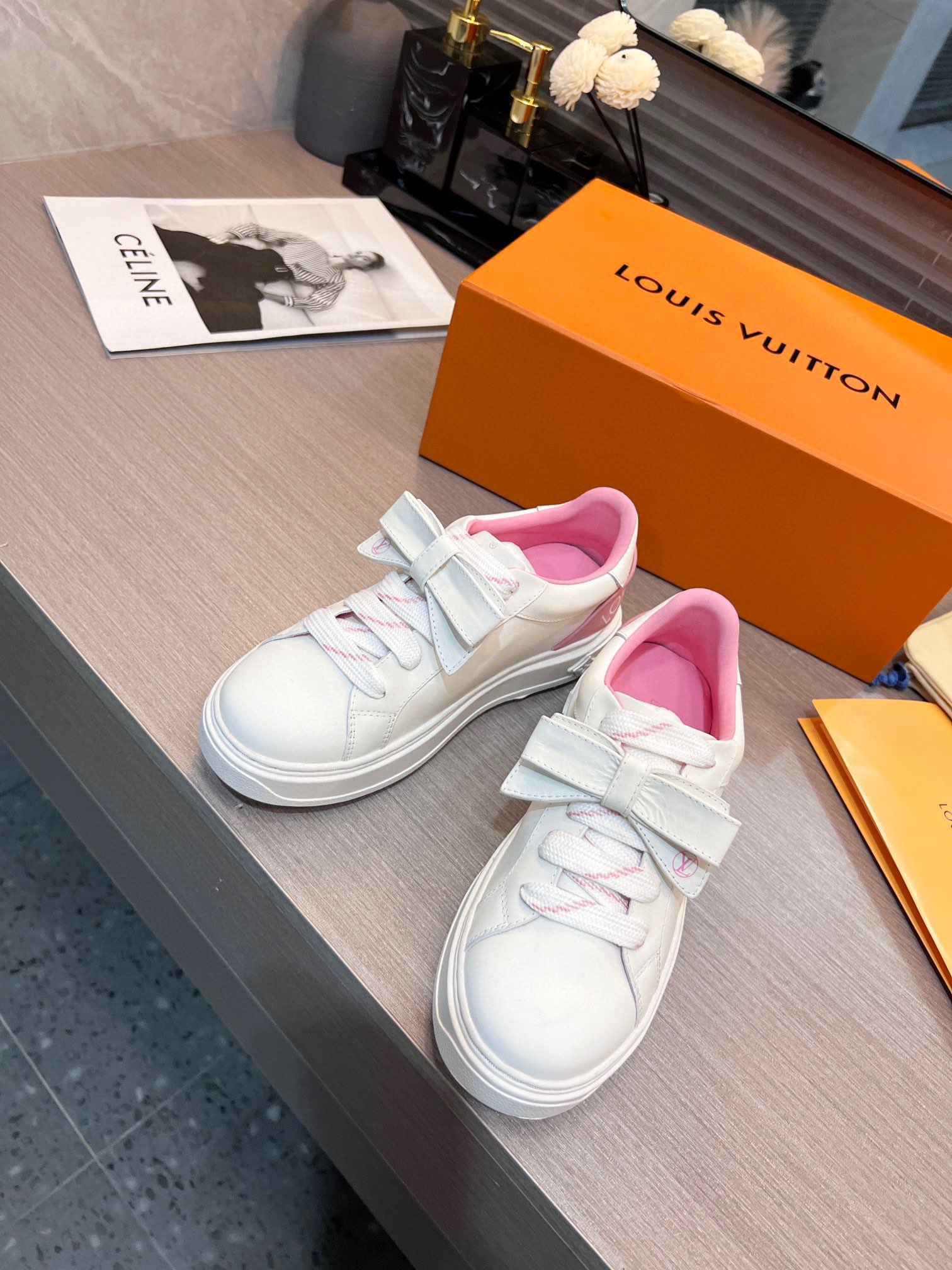 lv time out sneaker pink